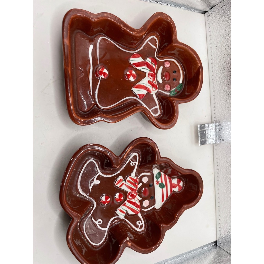 Pair of Ceramic Gingerbread‎ Man Baking Dishes Holiday Christmas Kitchenware